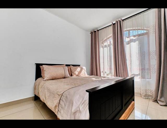 1 BEDROOM APARTMENT FOR SALE IN LONEHILL